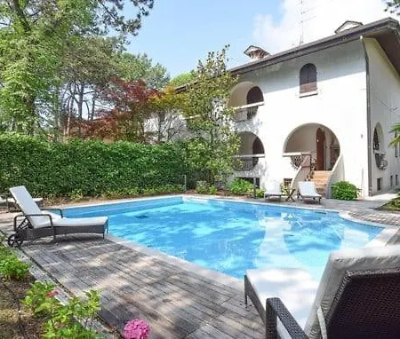 Schumann I Swimmingpoolrelax&garage Lignano Sabbiadoro